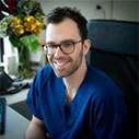 Dr Richard Szirt